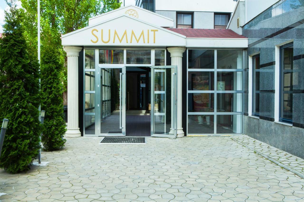 Summit Villa Chisinau Bagian luar foto