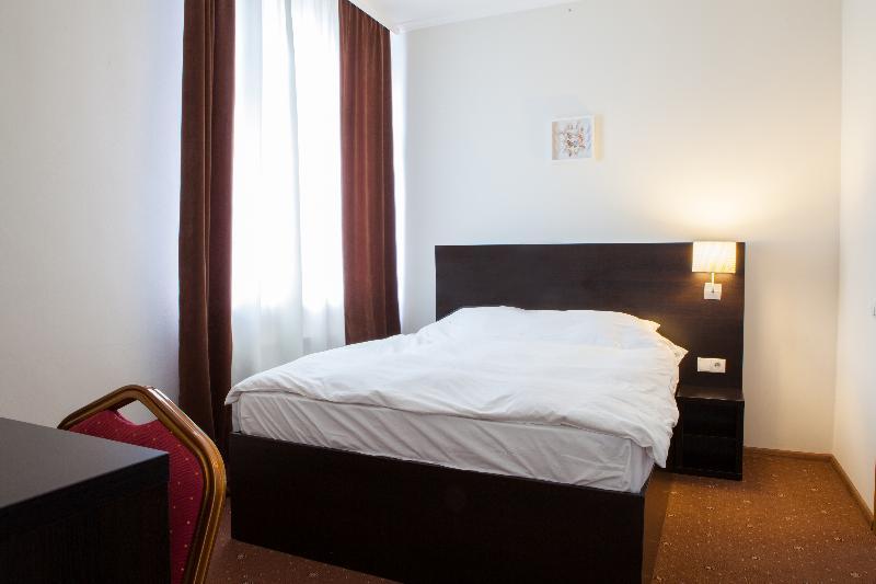 Summit Villa Chisinau Bagian luar foto