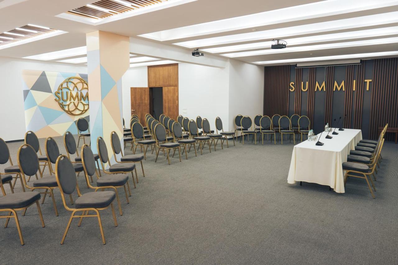 Summit Villa Chisinau Bagian luar foto
